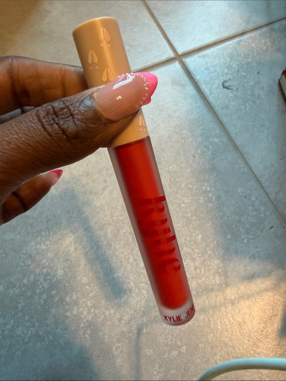 Matte Liquid Lipstick - Sleigh Bells Ring (418) - Pink Kylie Jenner - Picture 3 of 3